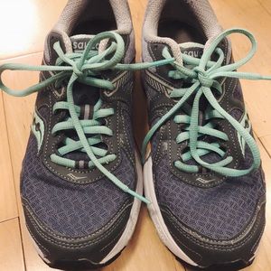 Saucing Cohesion 10’s Size 9